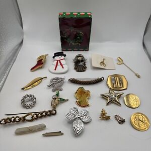 Vintage Lot of 21 Assorted Brooches ~ Flowers/ Figures/ Animals etc